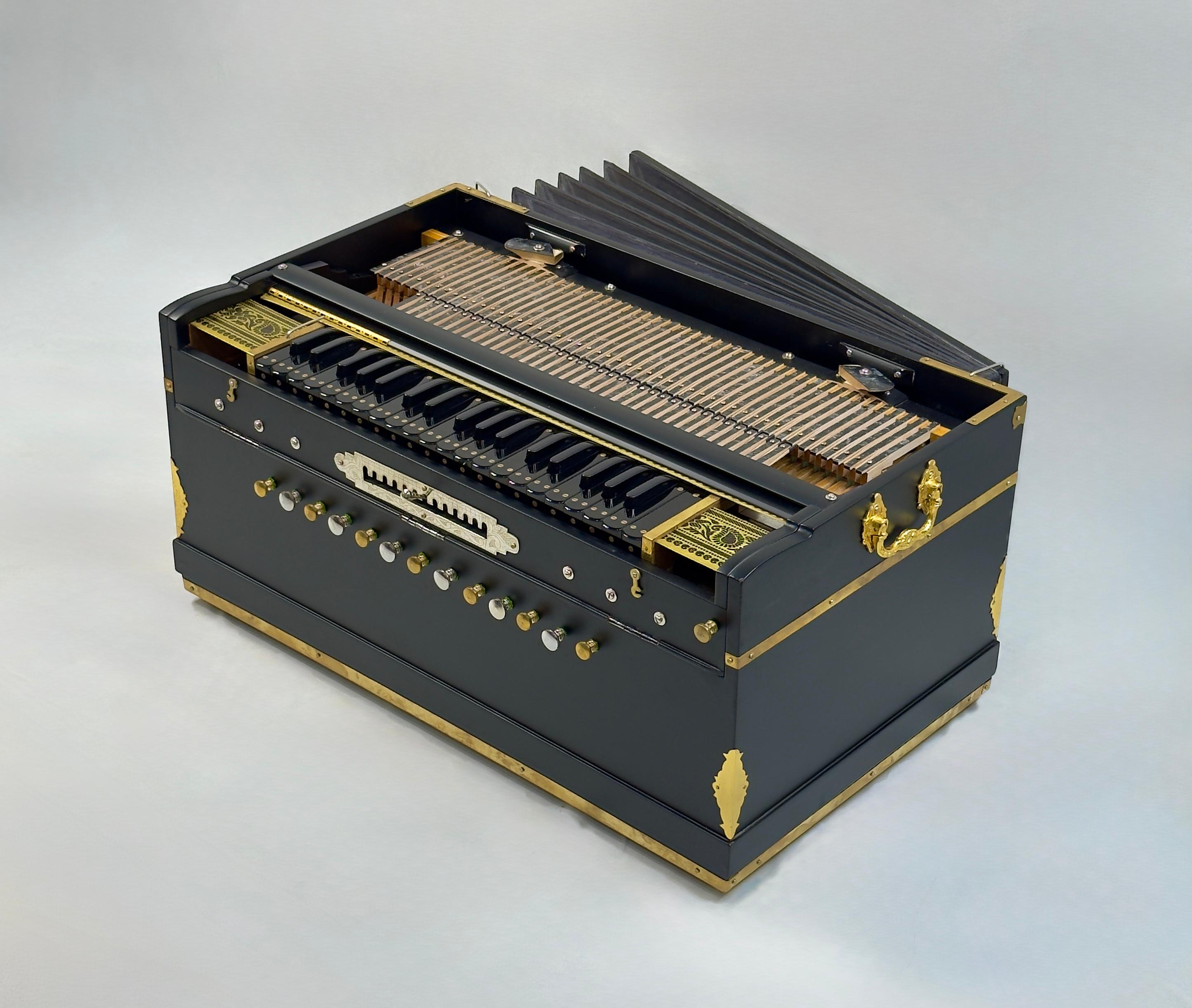 5 Line 13 Scale Changer Standing Harmonium